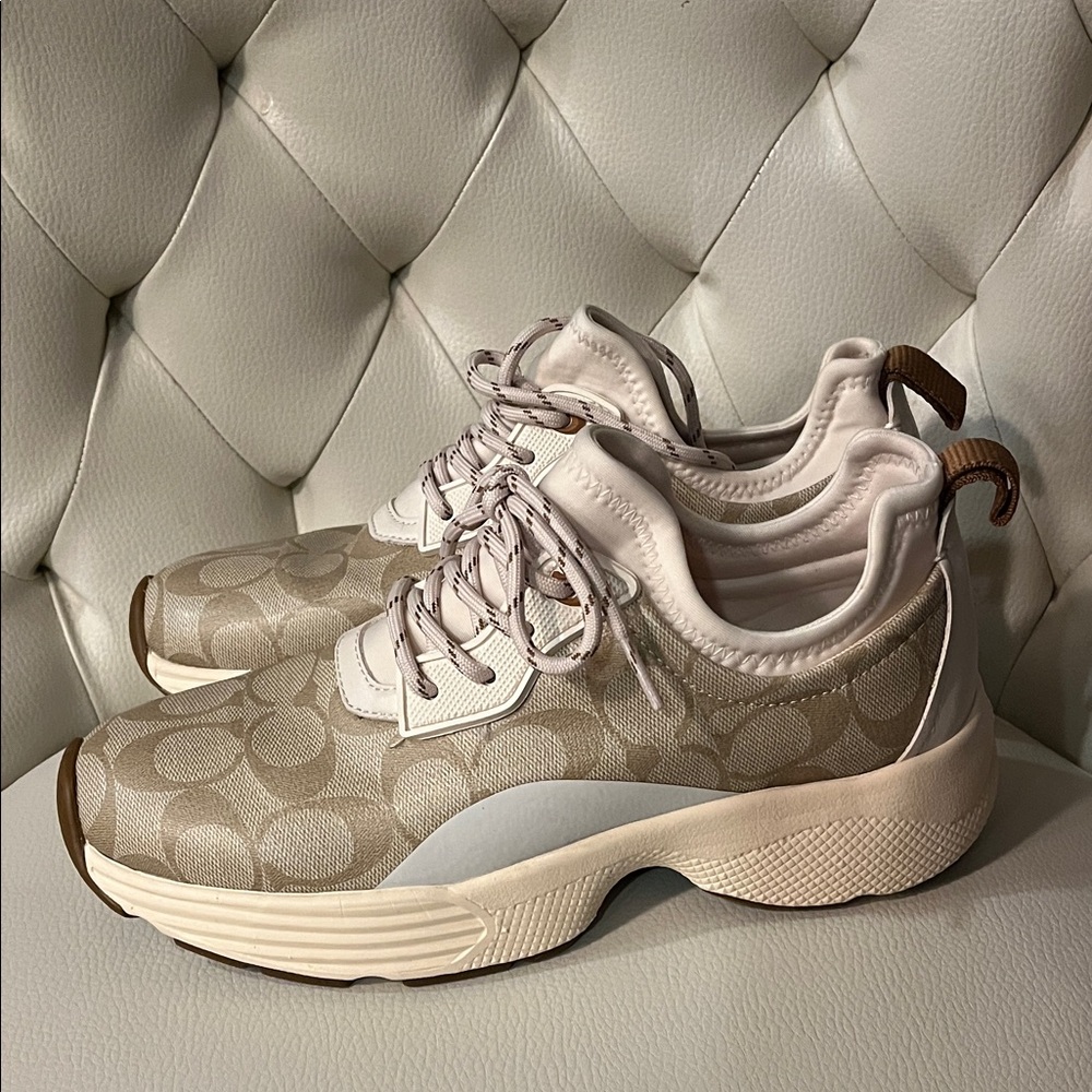 Coach Beige and White Signature Sneakers - Picture 4 of 8